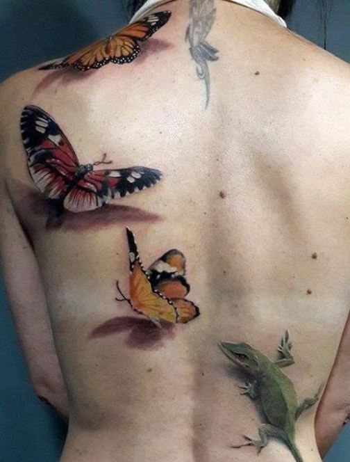 Tatouage Papillons & Lézard 3d Sur Le Dos