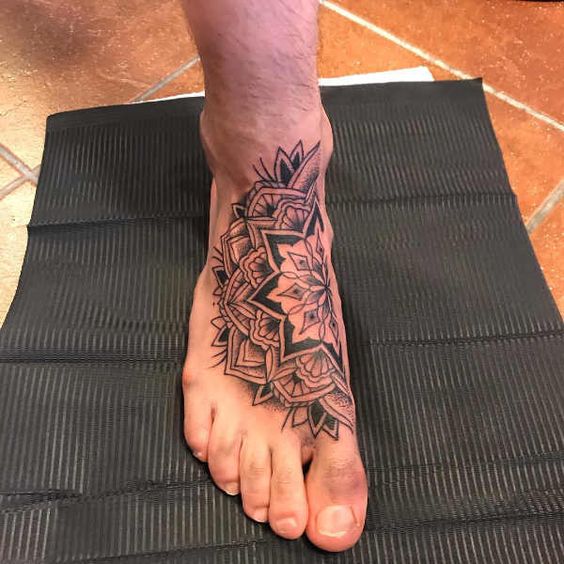 Tatouage Pied Demi Mandala