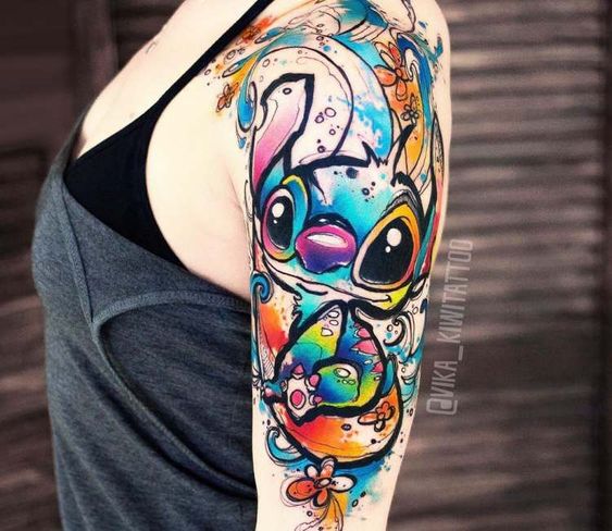 Tatouage Stitch En Aquarelle Sur Le Bras