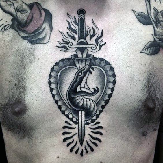 Tatouage Coeur, Poignard Et Serpent En Noir Et Gris Sur Le Torse