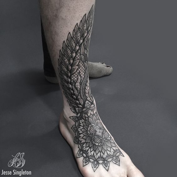Tatouage Pied Mandala Floral Noir Et Gris