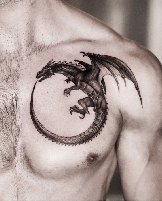 Tatouage Dragon En Rond Sur Le Torse
