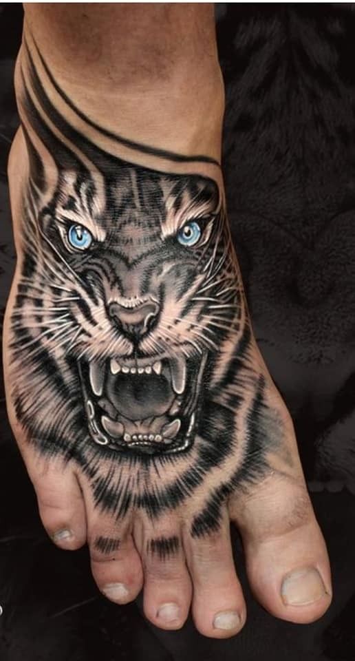Tatouage Pied En Forme De Tigre