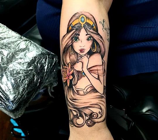 Tatouage Jasmine Sur L'avant Bras