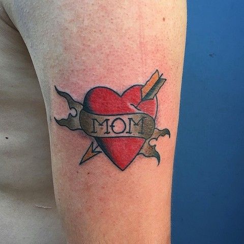 Tatouage Coeur Et Maman Sur Le Bras