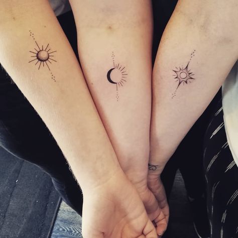 Tatouage Soleil Et Lune Sur L'avant Bras