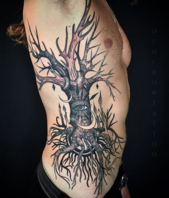 Tatouage Arbre De Vie Et Oeil Sur Les Côtes