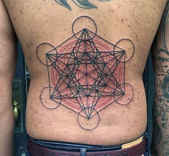 Tatouage Cube Métatron Avec étoile Sur Le Dos