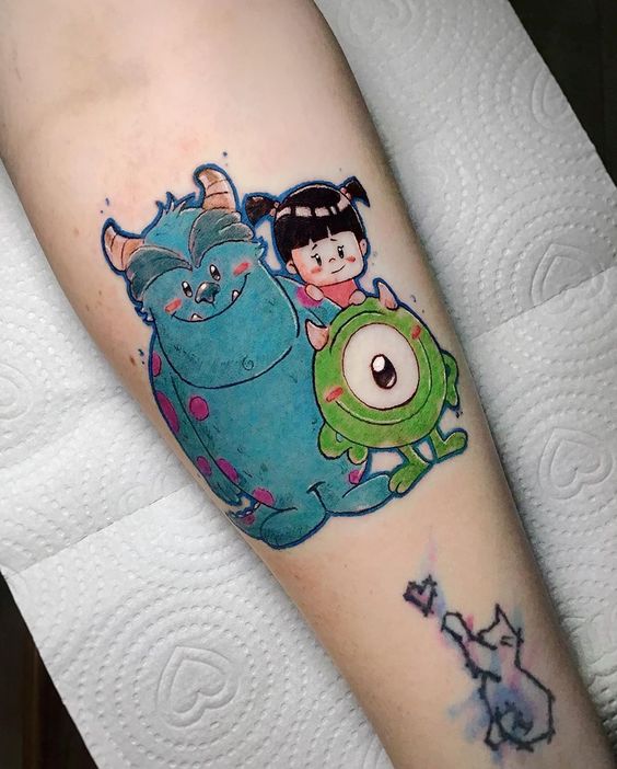 Tatouage Monstres Academy Sur L'avant Bras