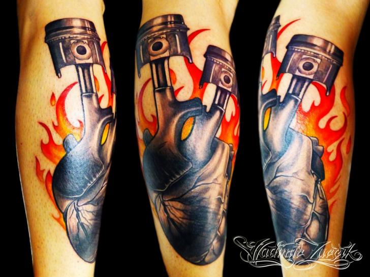 Tatouage Coeur Piston Sur La Jambe