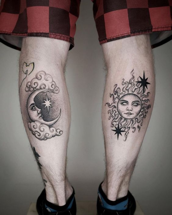 Tatouage Soleil Et étoiles Sur La Jambe