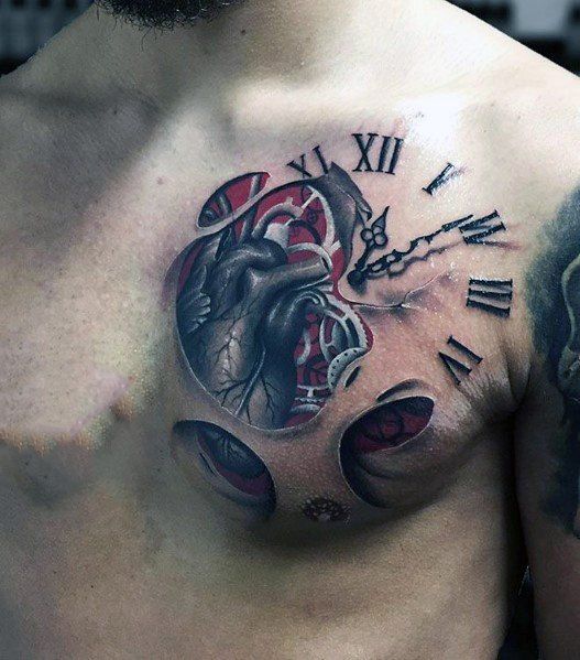 Tatouage Coeur Et Horloge Sur Le Torse