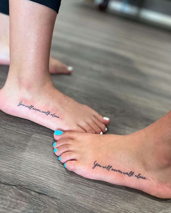 Tatouage Phrase Inspirante Sur Le Pied