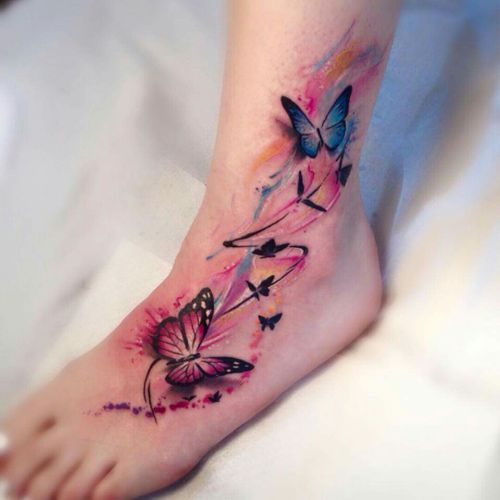 Tatouage Pied Avec Papillons Et Peinture Aquarelle