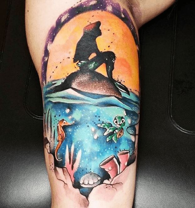 Tatouage Ariel, Hippocampe Et Tortue Sur Le Bras