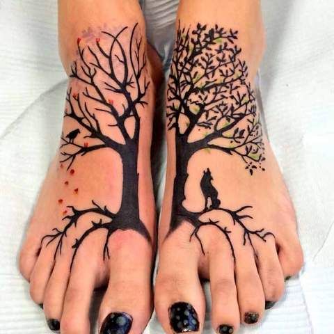 Tatouage Arbre De Vie, Corbeau Et Loup Sur Le Pied