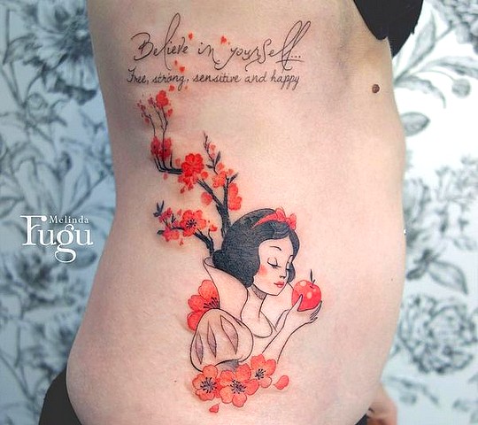 Tatouage Blanche Neige Sur Les Côtes