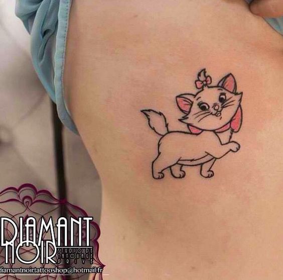 Tatouage Marie Sur Les Côtes