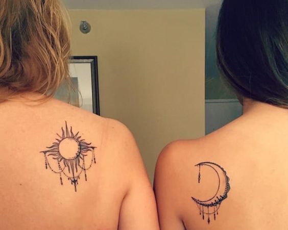 Tatouage Lune Et Soleil Ornemental Sur L'épaule