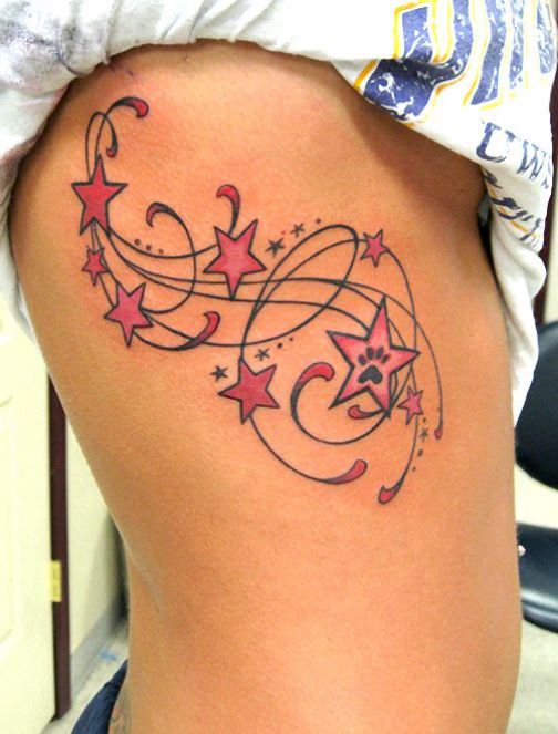 Tatouage étoiles Rouges Sur Les Côtes