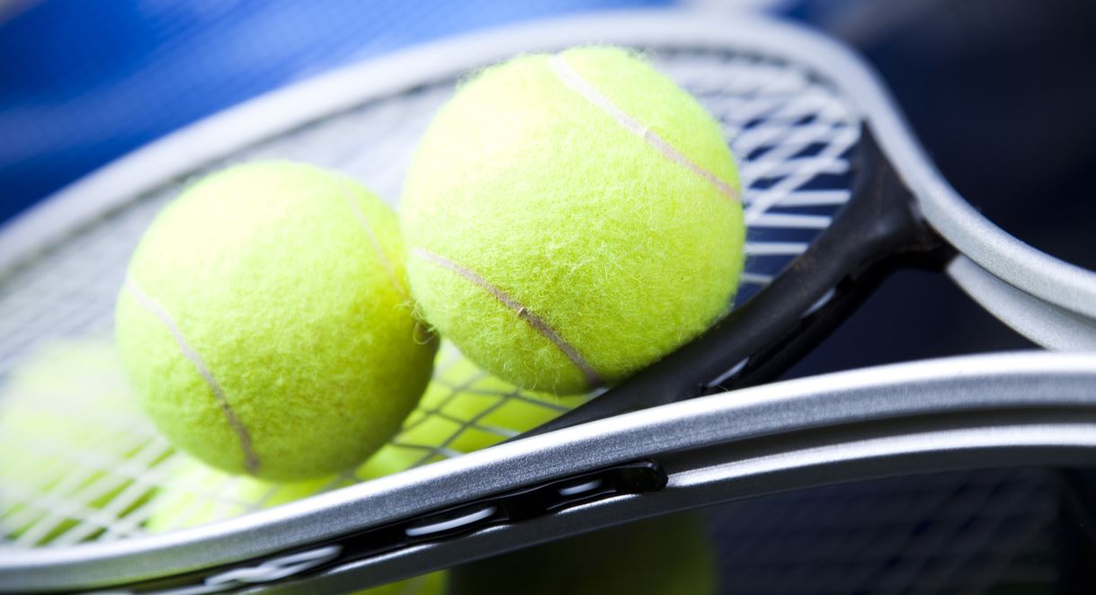 Raquette Et Balle De Tennis, Lentilles De Contact Pour Sportifs