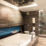 Salle De Bain Avec Douche Et Baignoire Massantes