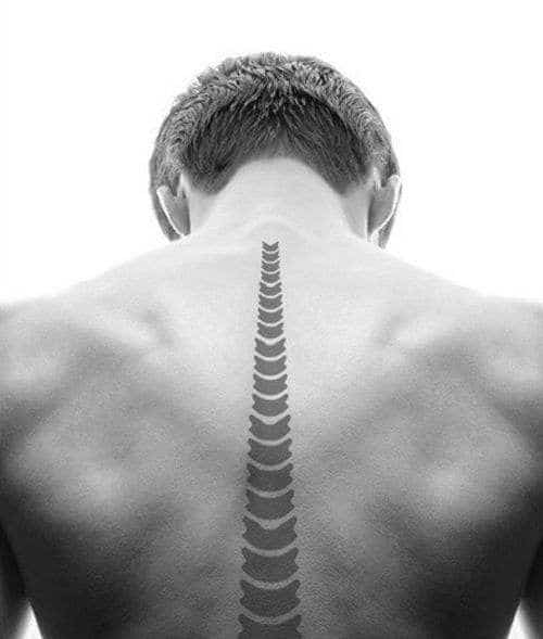 Tatouage Vertèbres Minimalistes Sur La Colonne Vertébrale