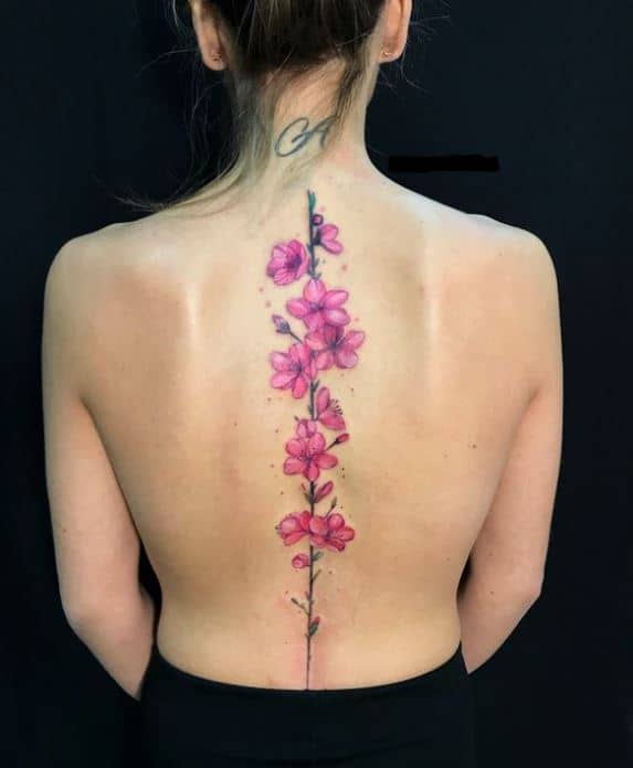 Tatouage Fleurs De Cerisier Sur La Colonne Vertébrale