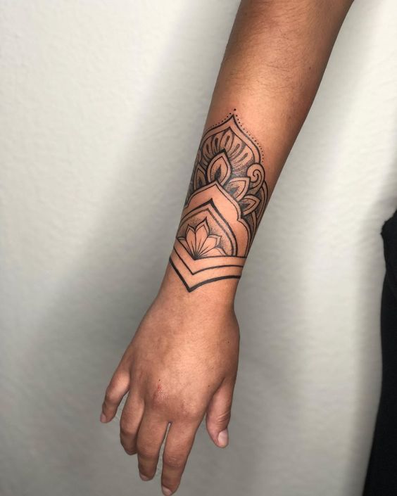 Tatouage Bracelet Mandala