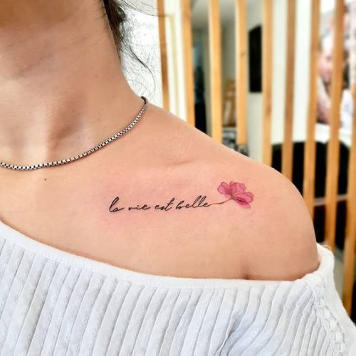 Ecriture Tatouage Clavicule Femme