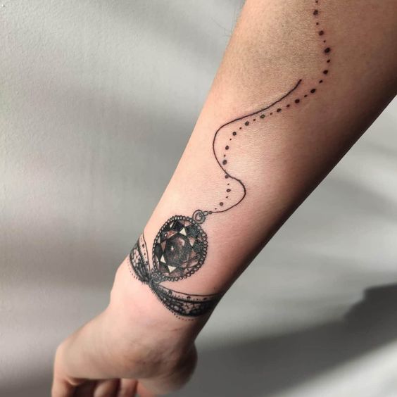 Tatouage Bracelet Avec Pierre Précieuse