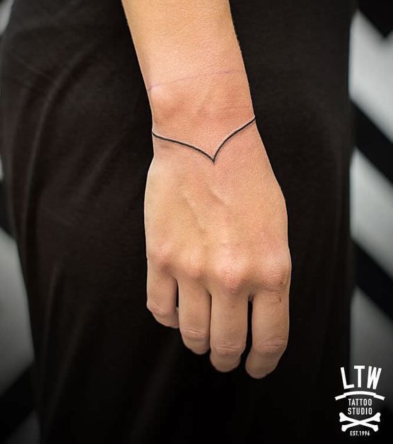 Tatouage Bracelet En Ligne Noire