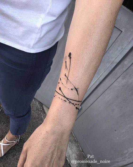 Tatouage Bracelet En Lignes Noires Abstraites