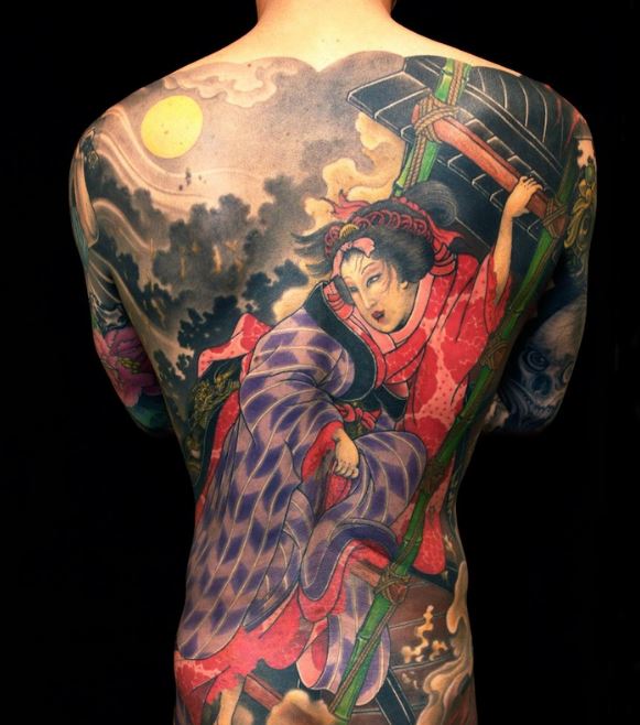 Tatouage Geisha Sur Le Dos