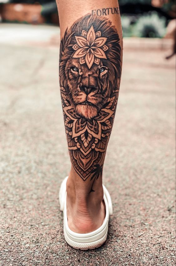 Tatouage Lion Mandala Sur Le Mollet