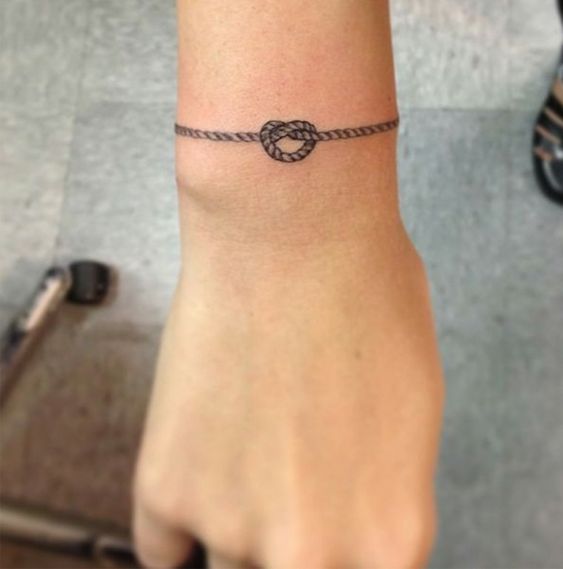 Tatouage Bracelet En Corde Avec Noeud