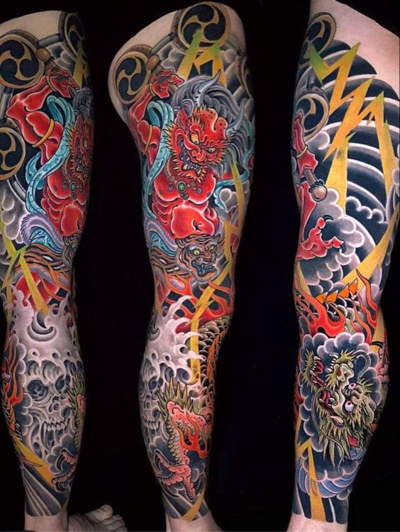 Tatouage Démon Rouge, Tigre Et Dragon Sur La Jambe