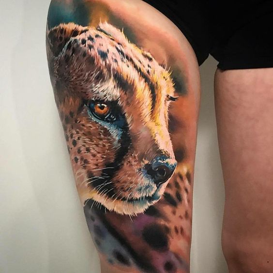 Tatouage Guépard Sur La Cuisse