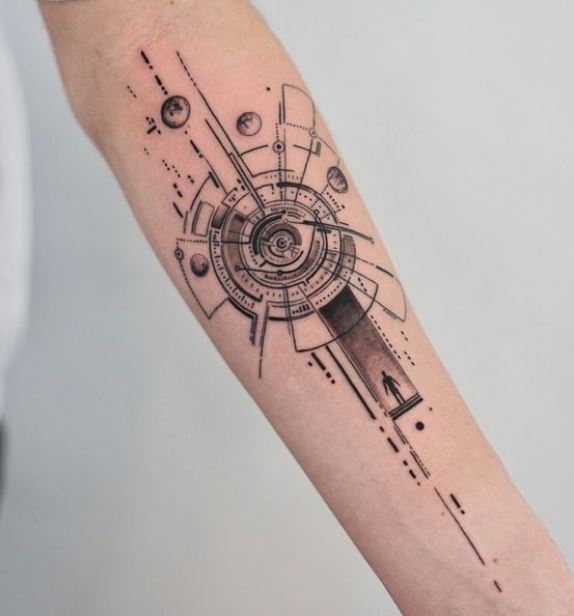 Tatouage Traits, Cercles Et Silhouette Humaine