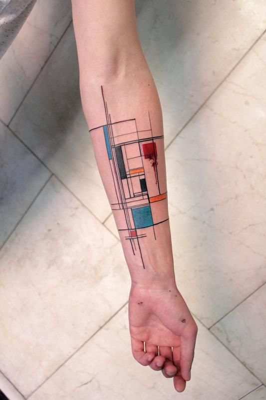Tatouage Traits, Rectangles Et Carrés Colorés Sur L'avant Bras