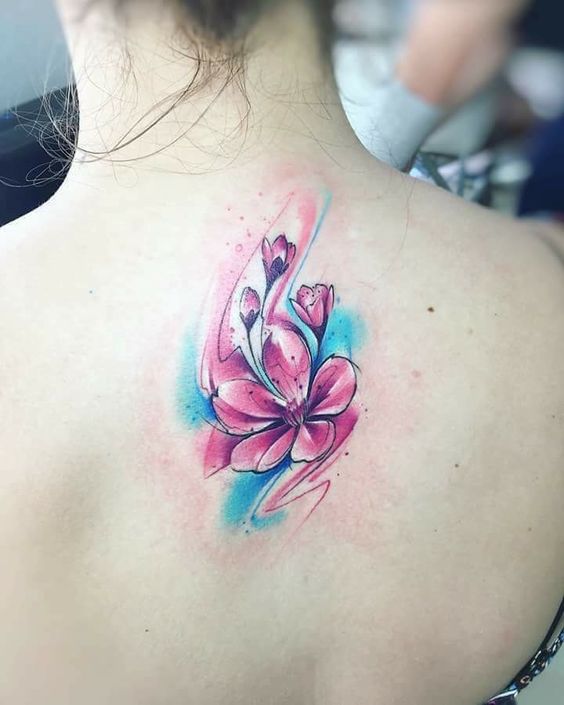 Tatouage Fleurs Roses Sur Le Dos
