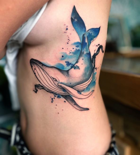 Tatouage Baleine Bleue Sur Les Côtes
