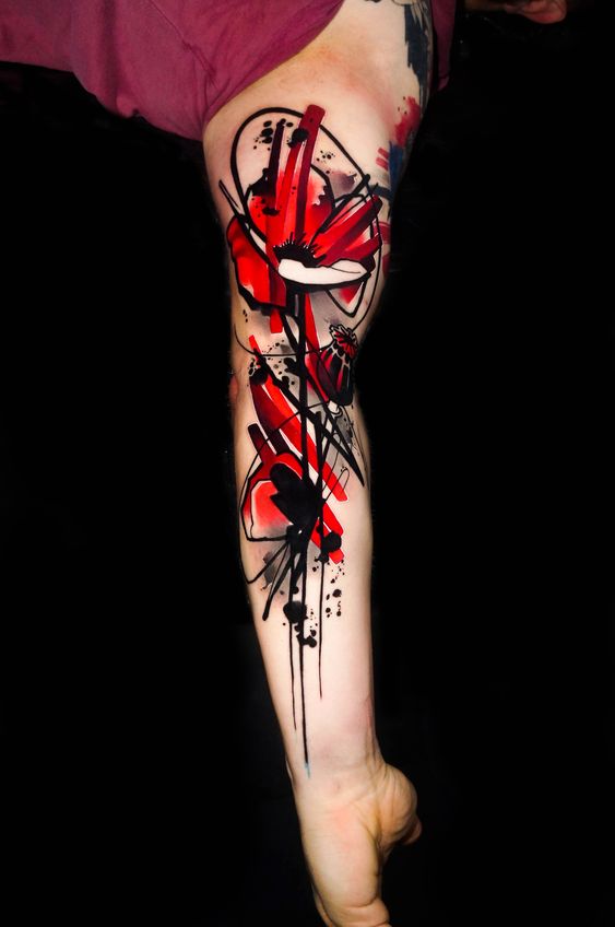 Tatouage Cristaux Rouges Sur Le Bras