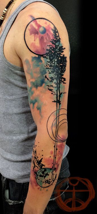 Tatouage Arbre Et Figures Géométriques Sur Le Bras