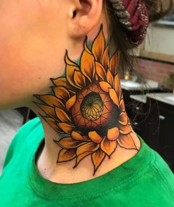 Tatouage Tournesol Sur Le Cou