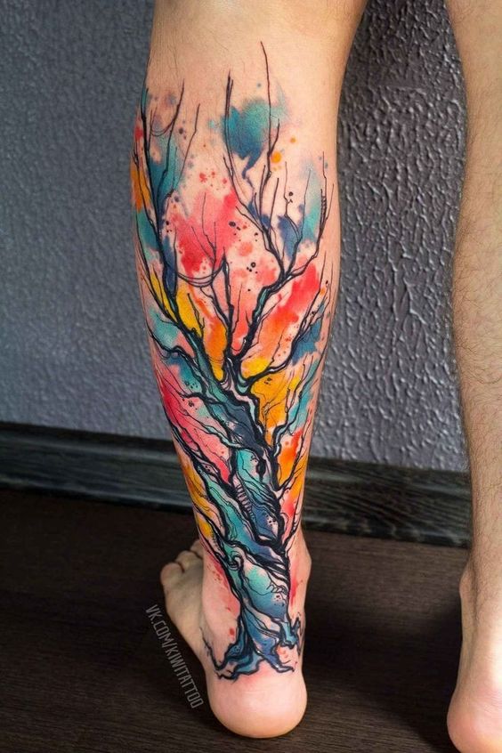 Tatouage Arbre Abstrait Sur La Jambe