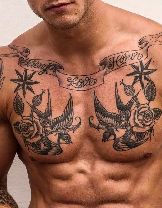 Tatouage Hirondelle Et Roses Sur Le Torse