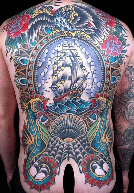 Tatouage Bateau Et Aigle Sur Le Dos