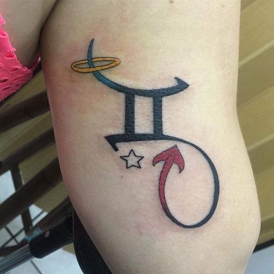 Tatouage Signe Gémeaux Avec Queue, Auréole Et étoile Sur Le Bras