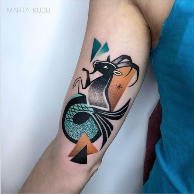 Tatouage Poisson Chèvre Géométrique Et étoile Sur Le Bras